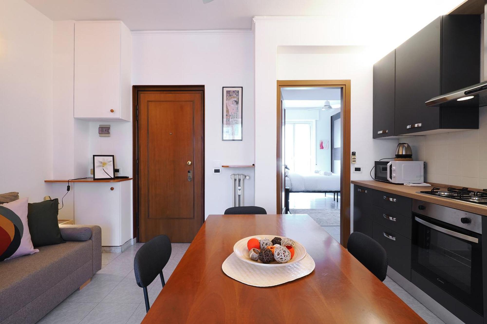 Primopiano - Semplicita Apartment Milan Bagian luar foto